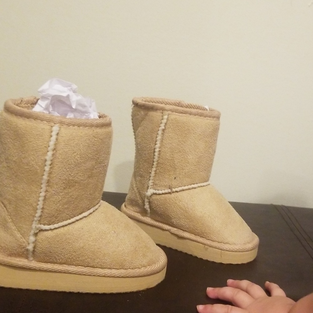 boots - Picture 3 of 3